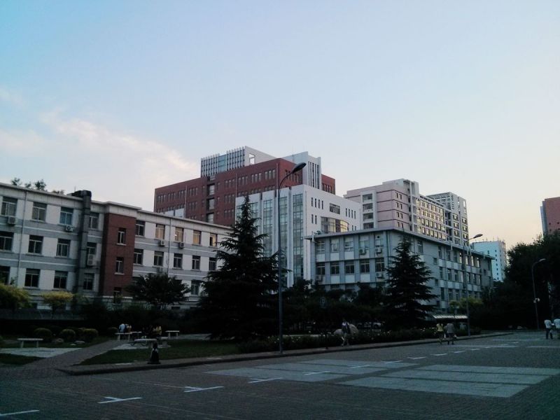 文件:2014年6月天津医科大学校园.jpg