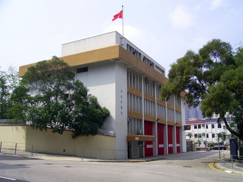 文件:HK TsingYiAmbulanceDepot.jpg